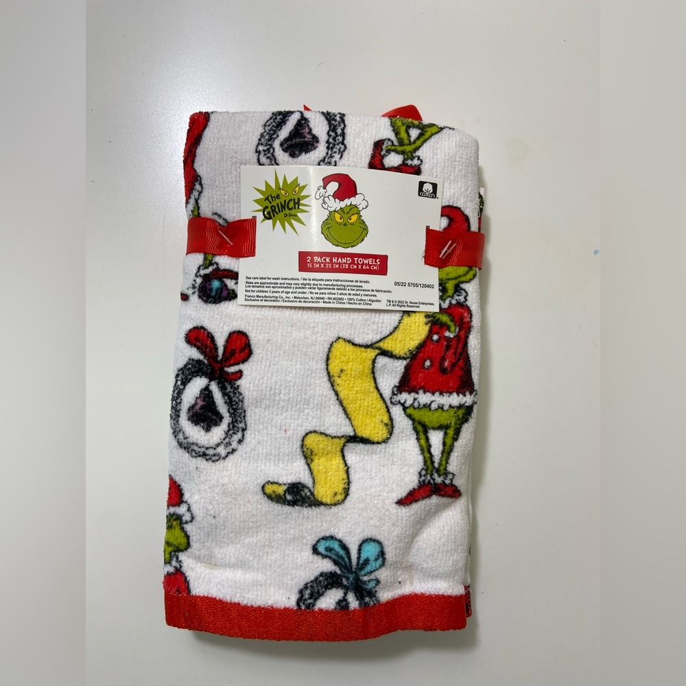 The Grinch Christmas 2 Pack BATH Hand Towels NEW